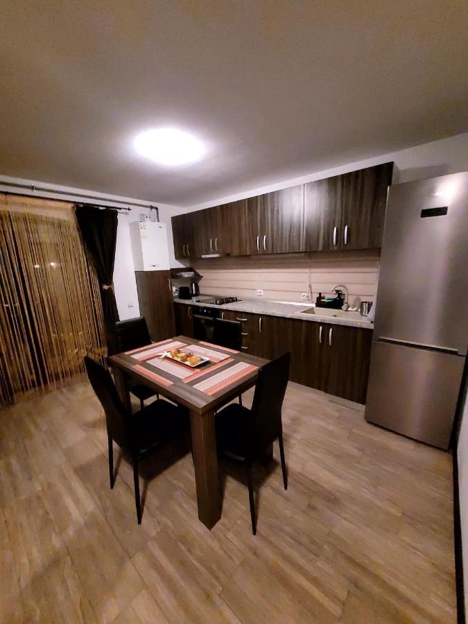 Dds Apartment Braşov Exteriör bild