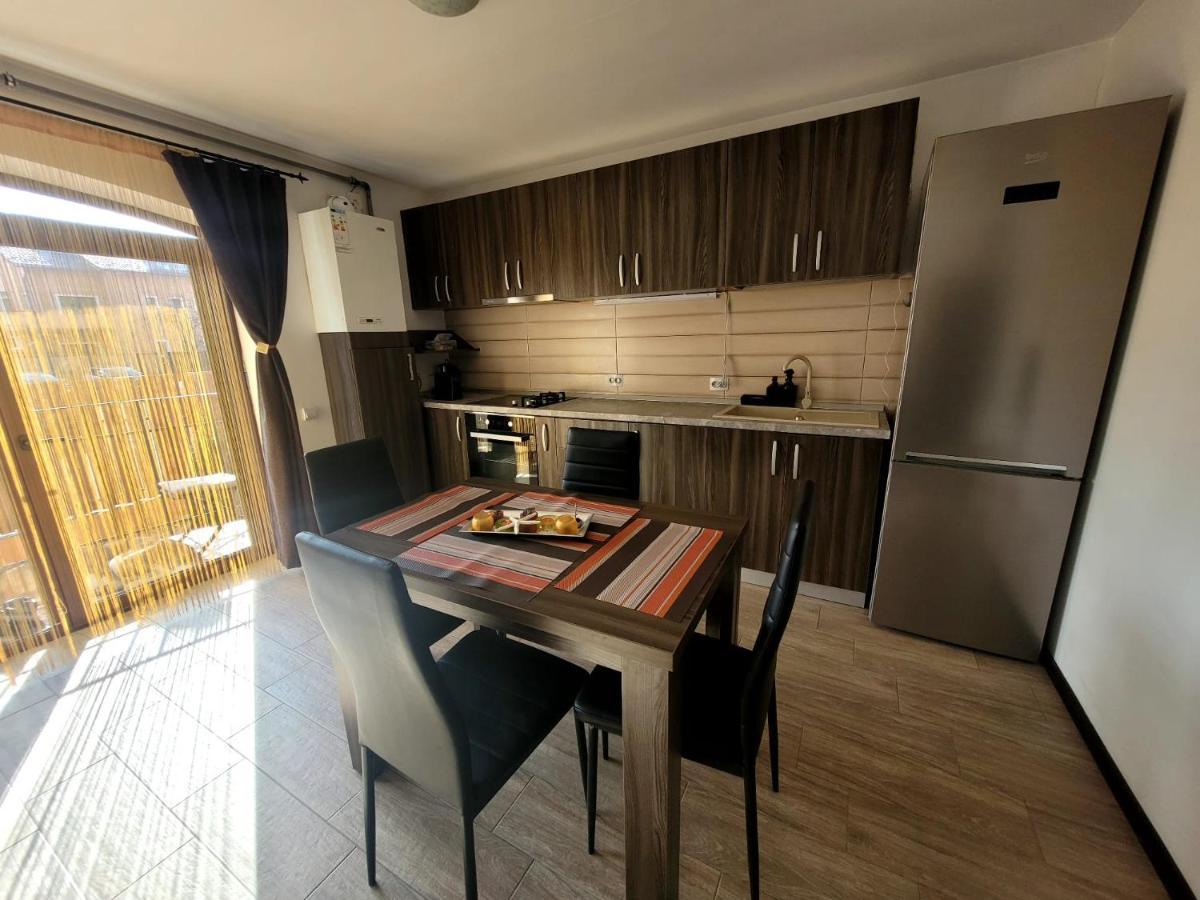 Dds Apartment Braşov Exteriör bild