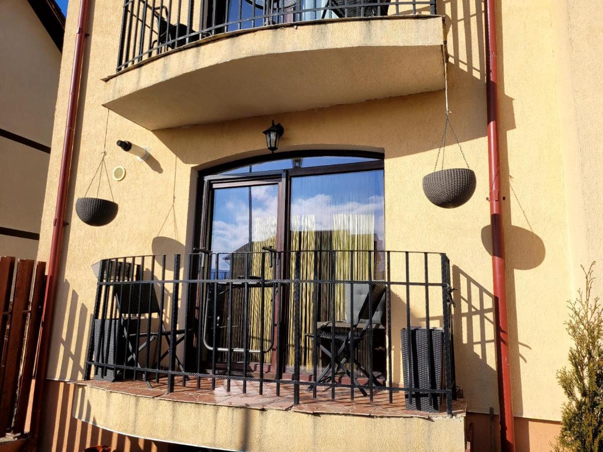 Dds Apartment Braşov Exteriör bild